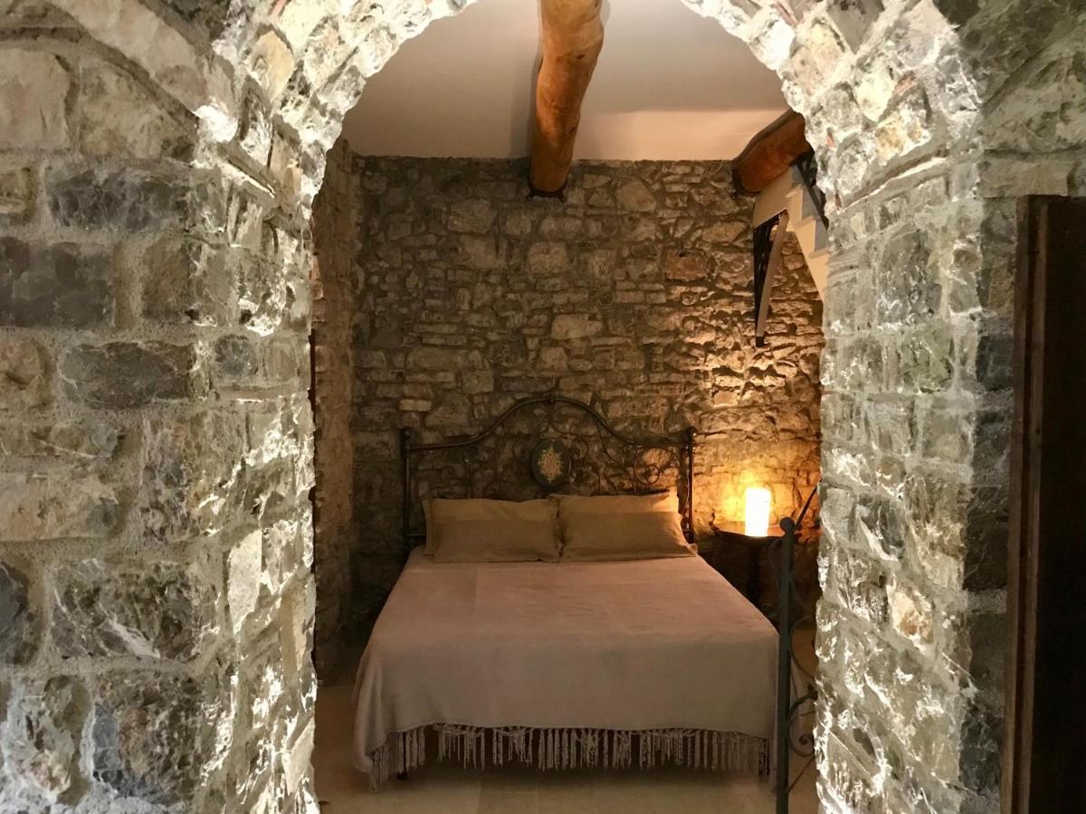 Borgo Manca Suite Sasso di Castalda Exterior photo