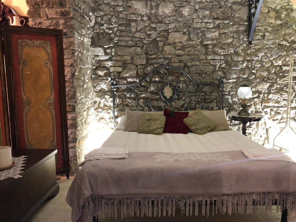 Borgo Manca Suite Sasso di Castalda Exterior photo